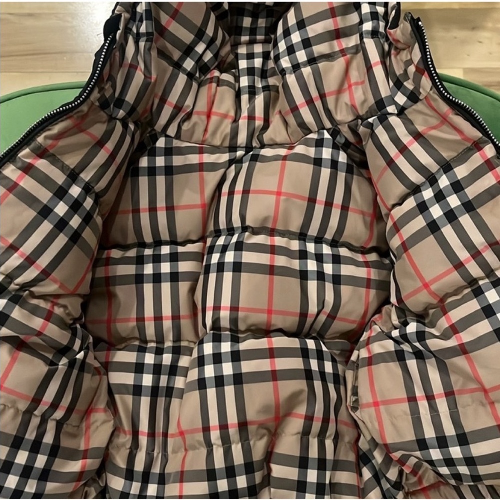 Burberry - Picture 4 of 5